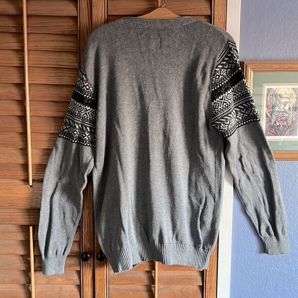 Aeropostale Gray V-neck Cardigan Fair Isle Sweater Unisex - Picture 2 of 9